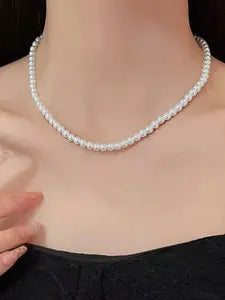 1 vintage French elegant white artificial pearl necklace, a simple and elegant necklace, a holiday gift